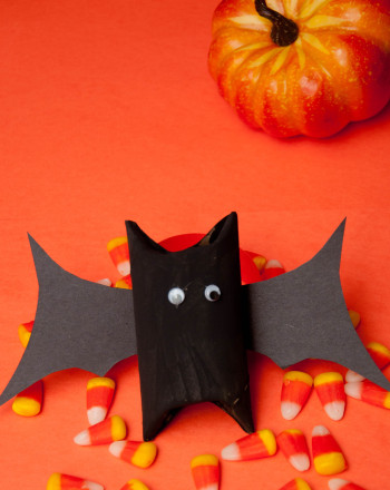 Black Bat Treat Keeper