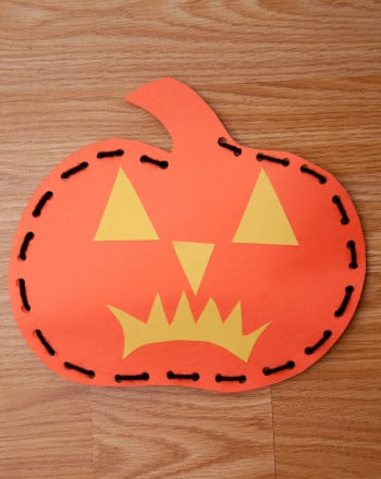 Lace a Jack-o'-Lantern